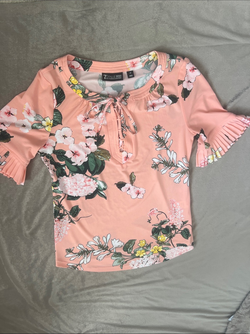 Wonen’s Peach Pink Floral Tie-Front Ruffle Sleeve Top